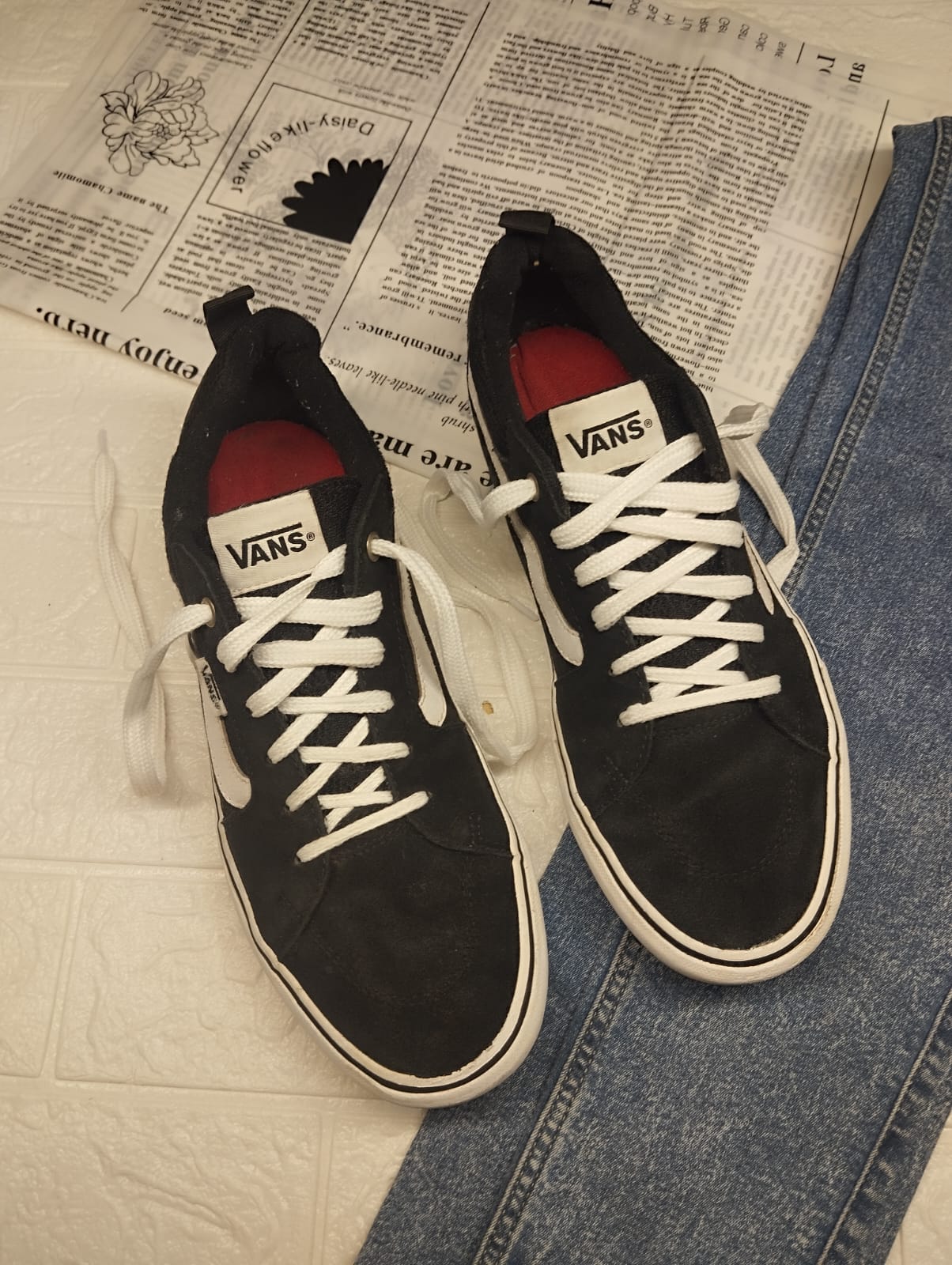 Black low rise vans dd