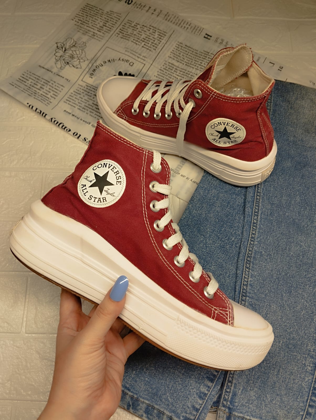 Maroon high rise platform