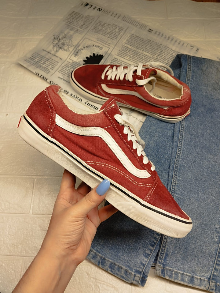 Maroon low rise vans