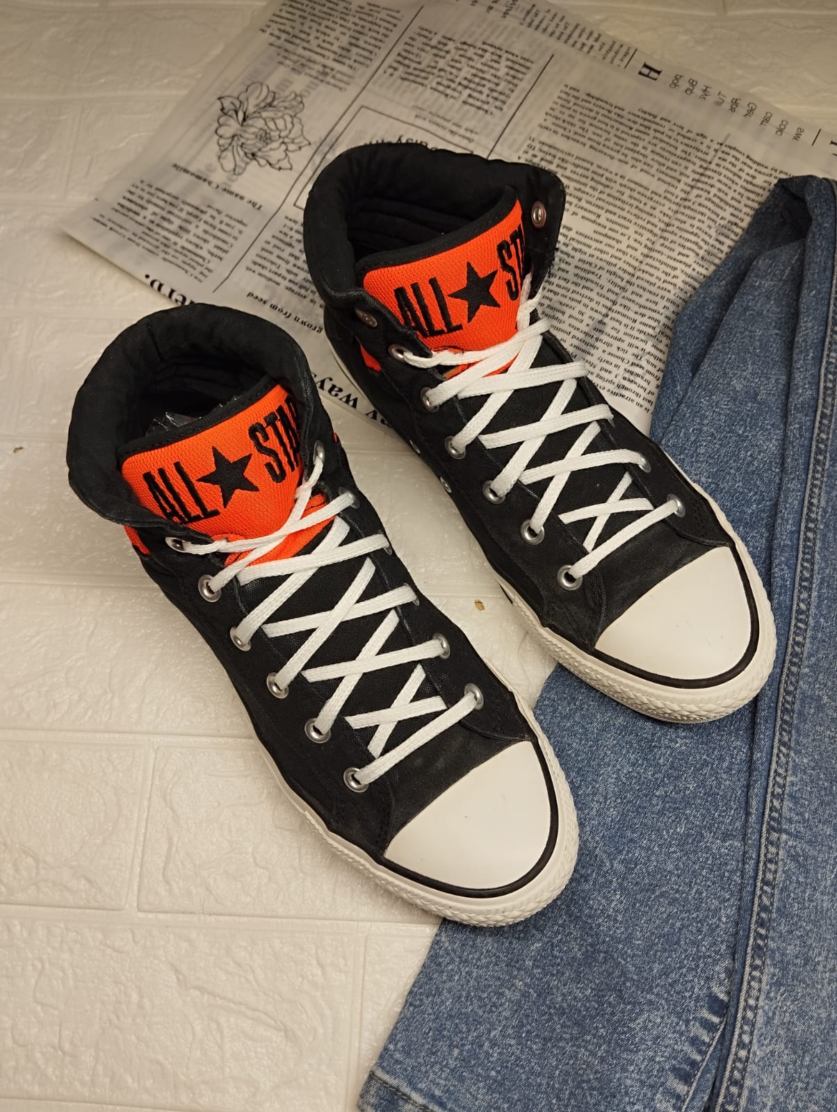 Black and orange ankle cut