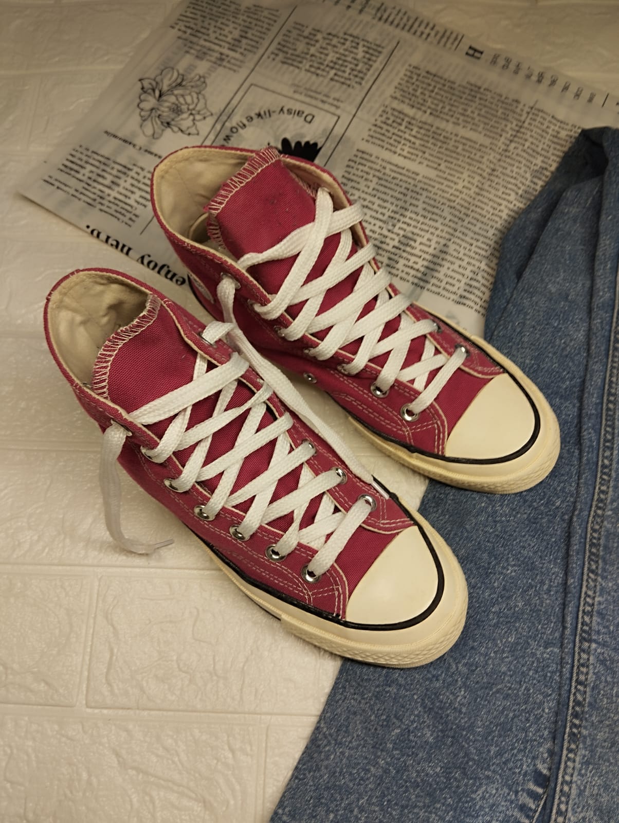 Pink high rise taylor chuck