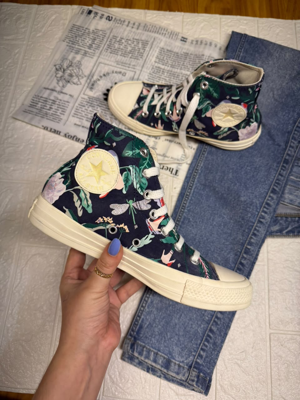 Forest high rise converse