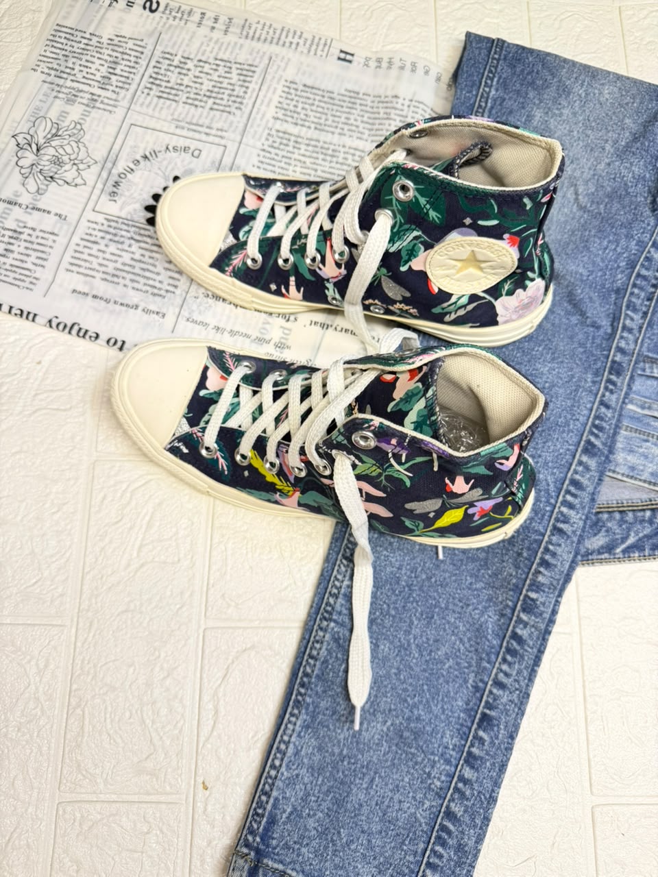 Forest high rise converse