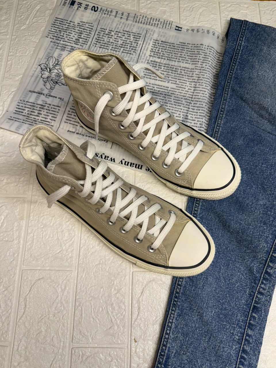 Grey high rise converse