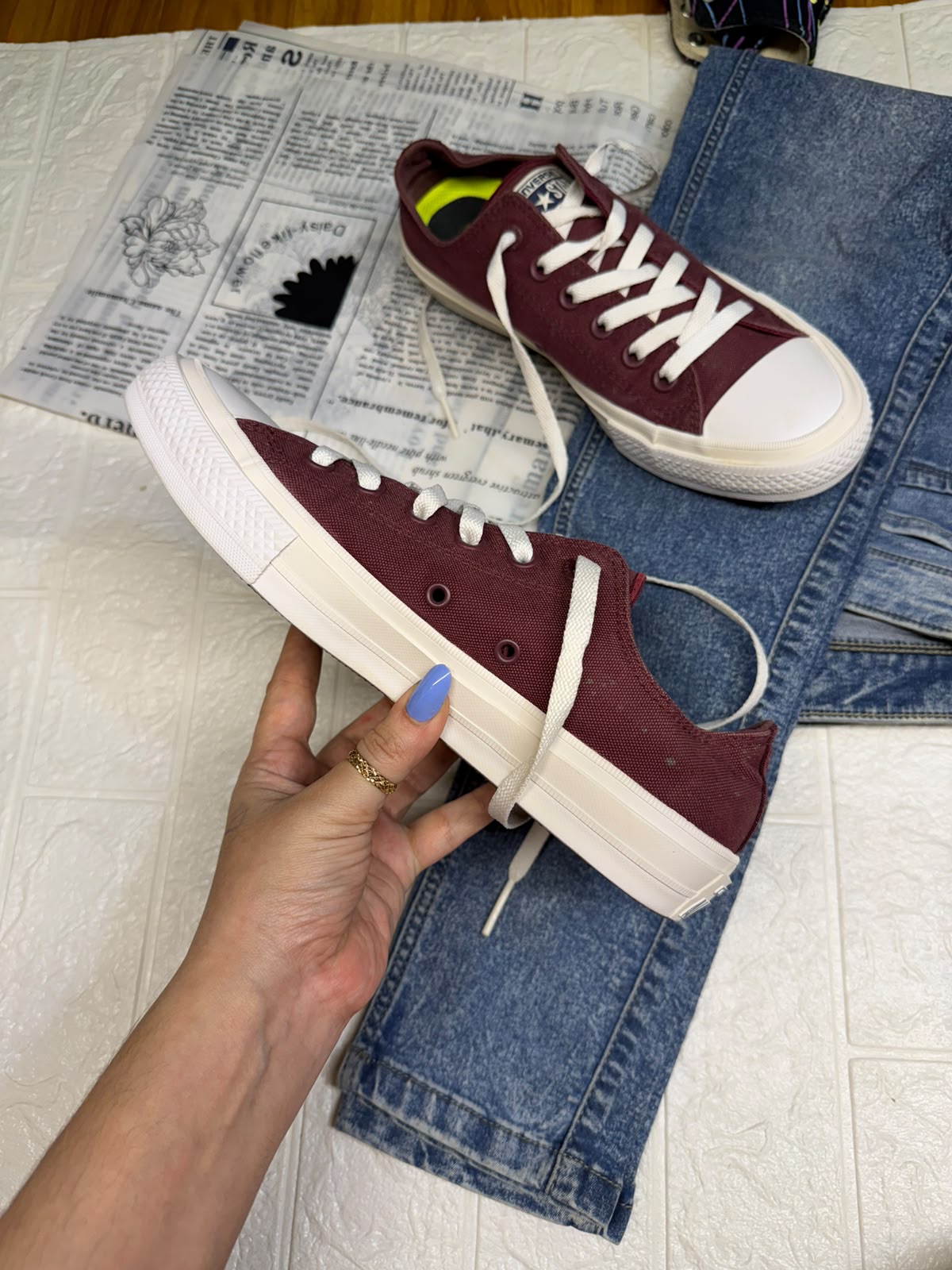 Burgundy low rise converse