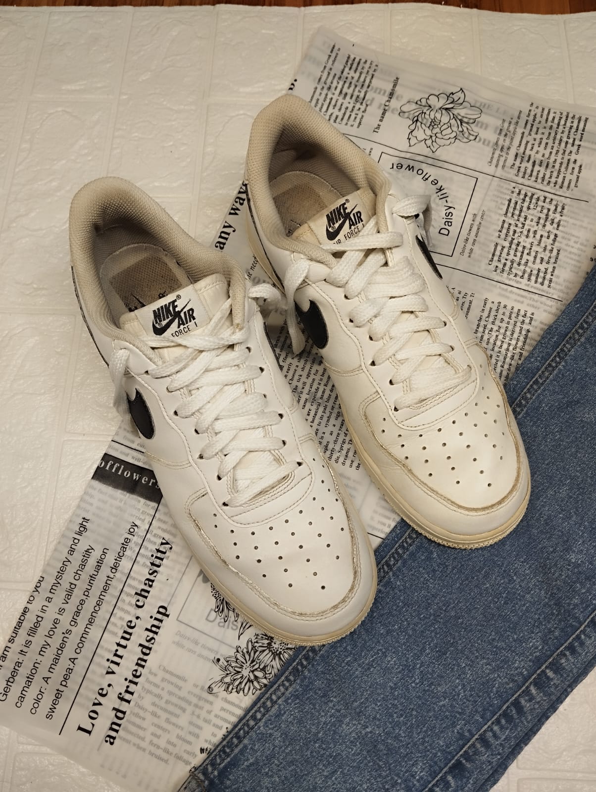Nike Air Force 1 Low  White Black Retro