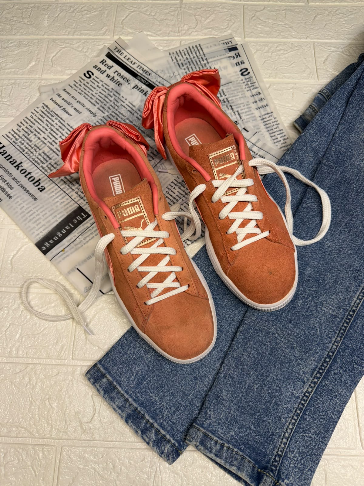 Orange bow low rise puma