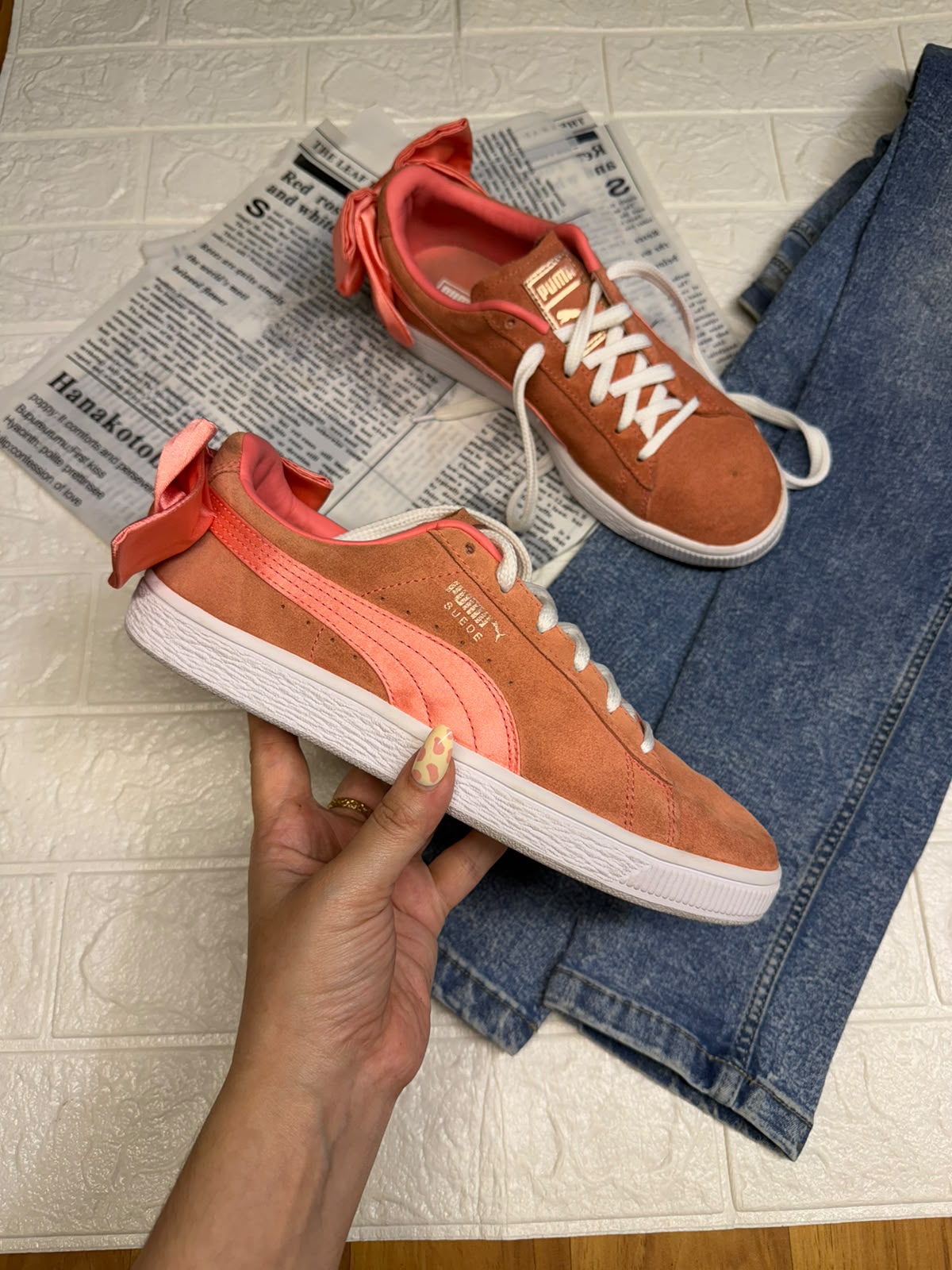 Orange bow low rise puma