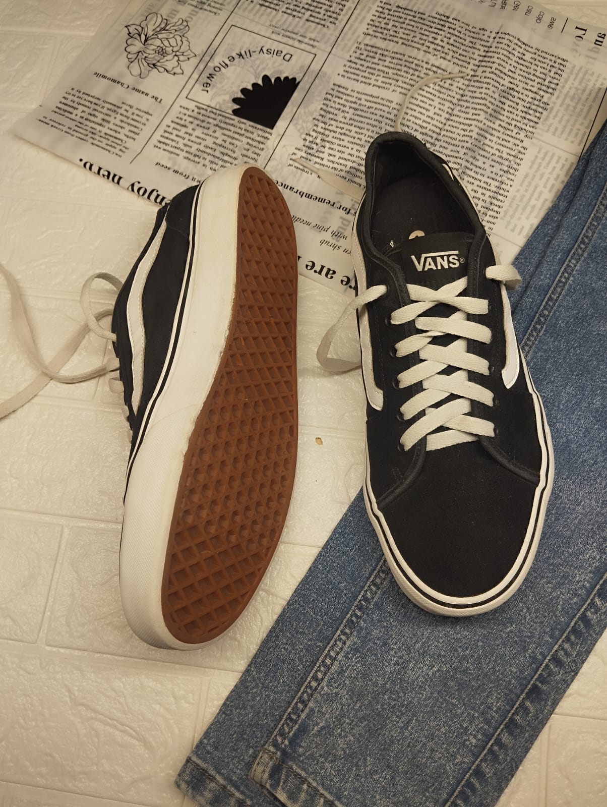 Black low rise vans dd