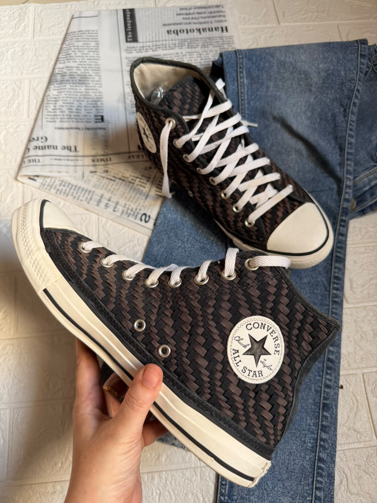 Black textured high rise converse