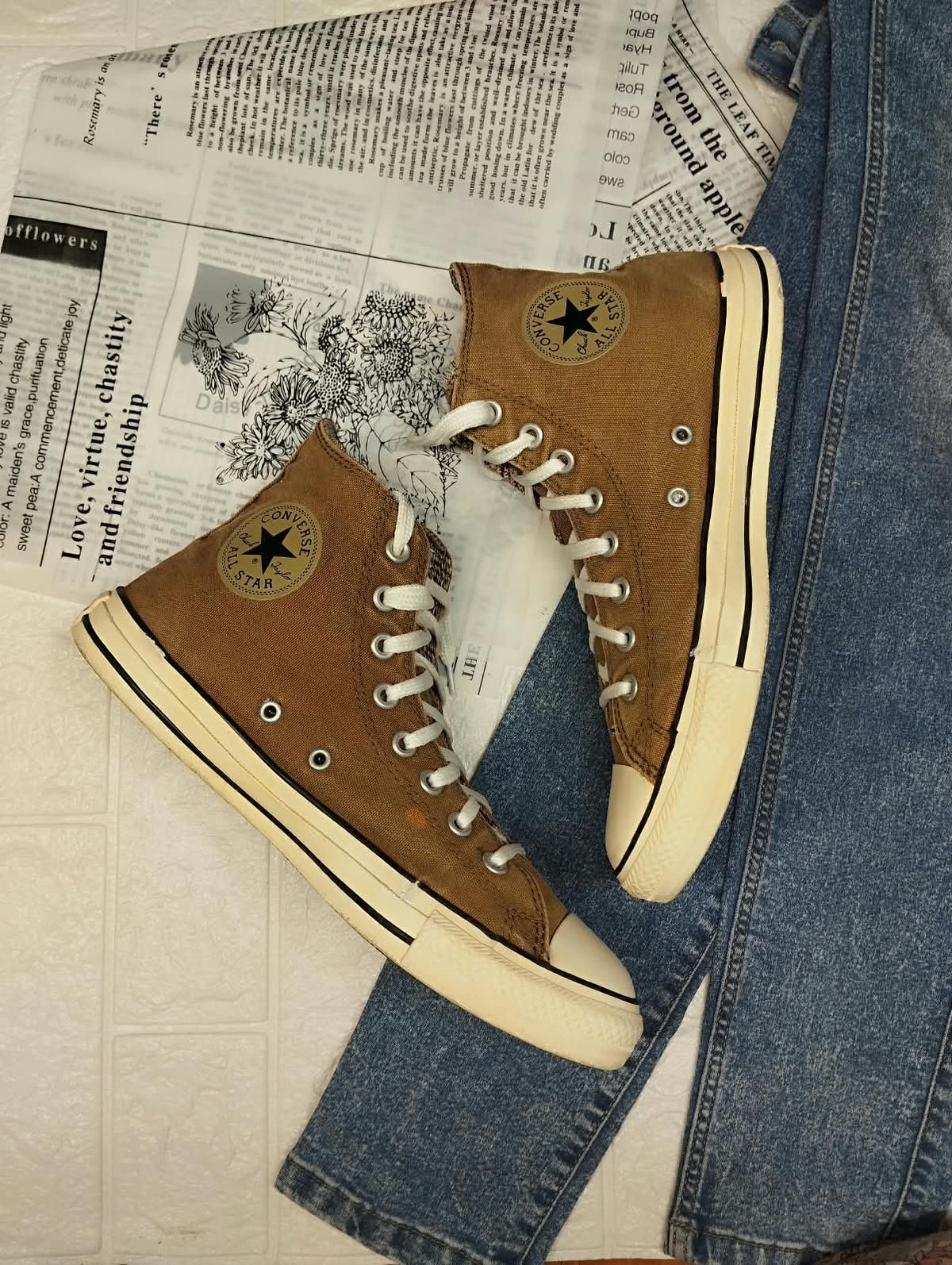 Versatile Brown High Rise Converse