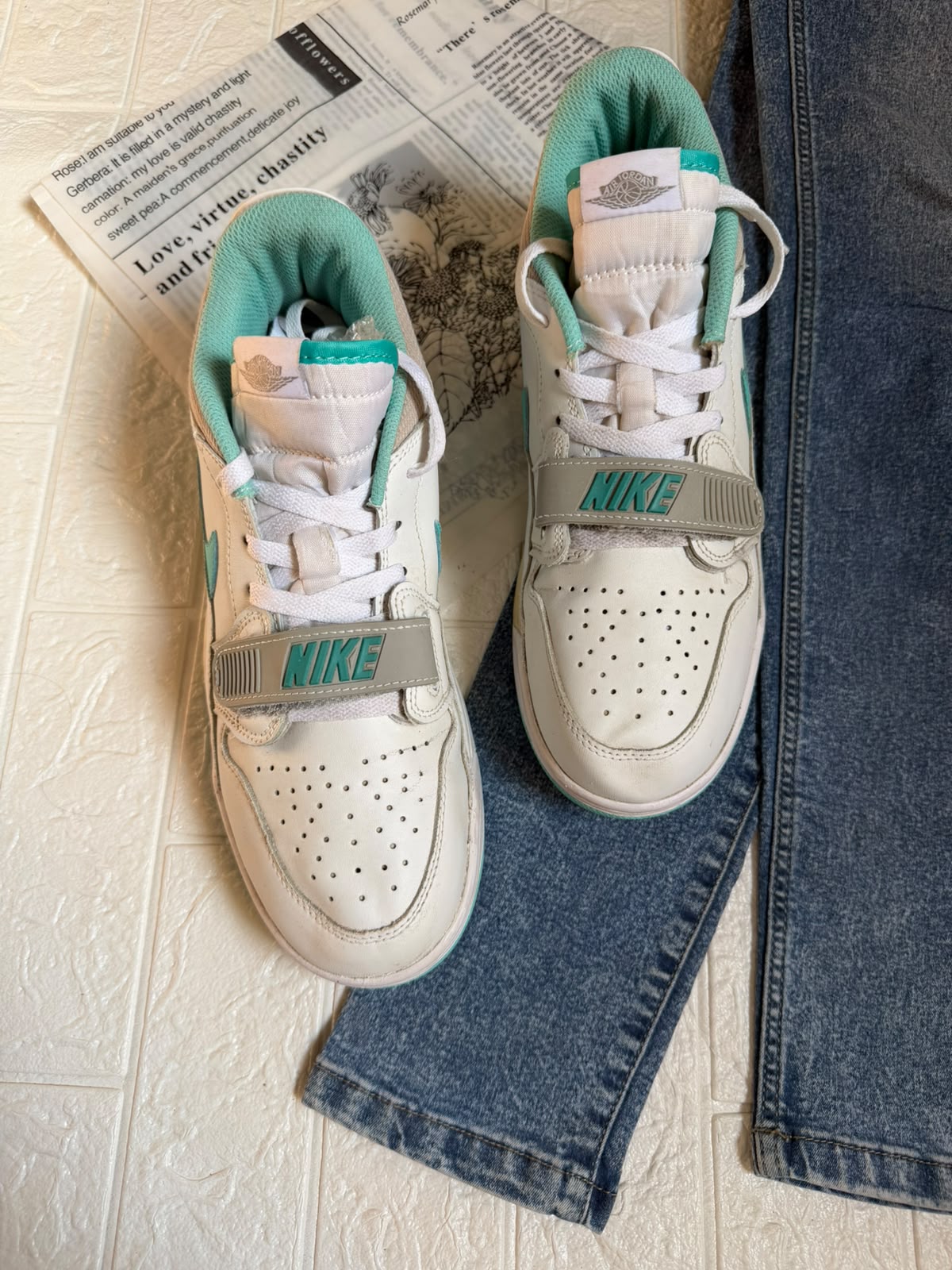 Jordan Legacy 312 Low White Turquois.