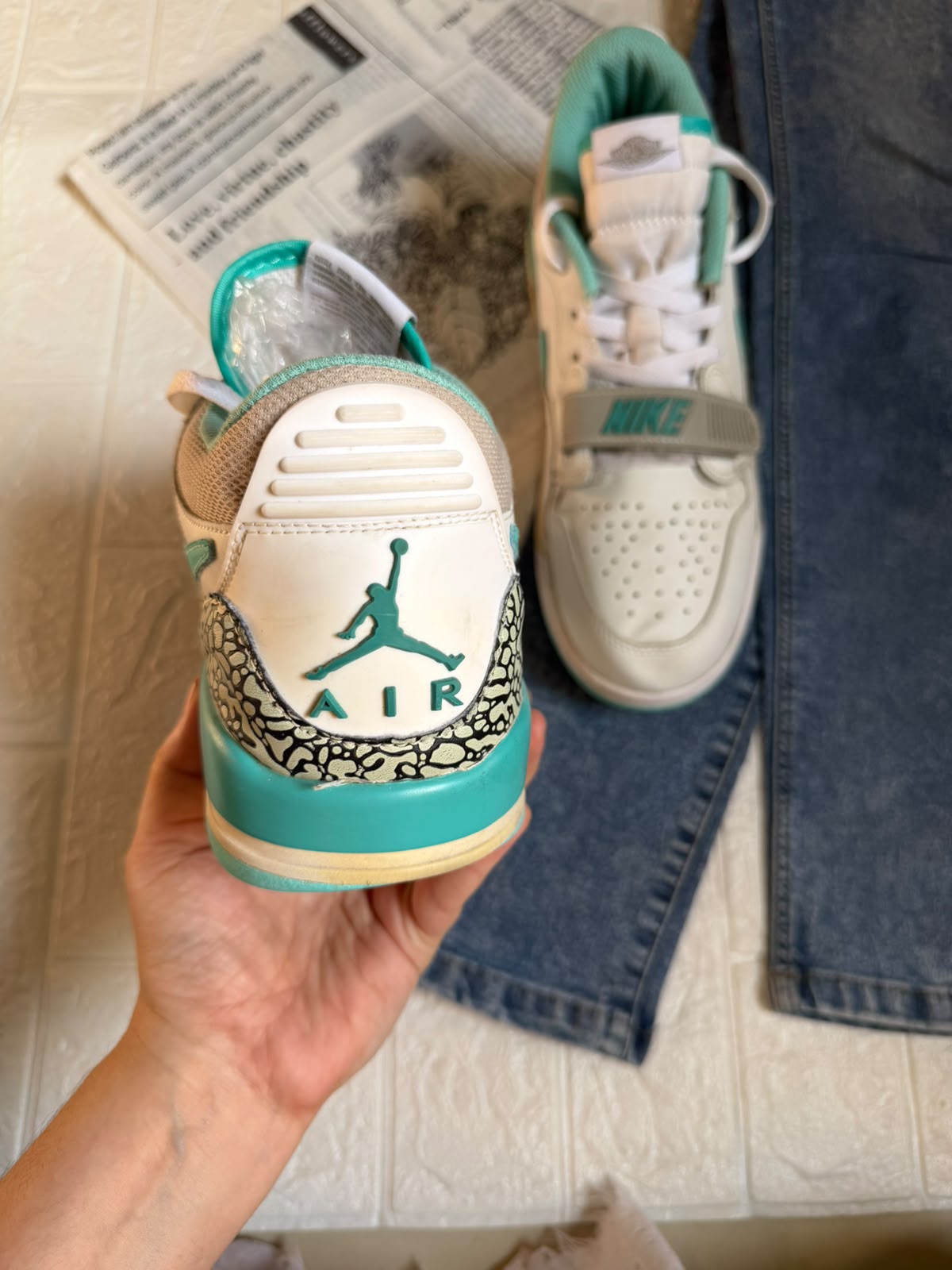 Jordan Legacy 312 Low White Turquois.