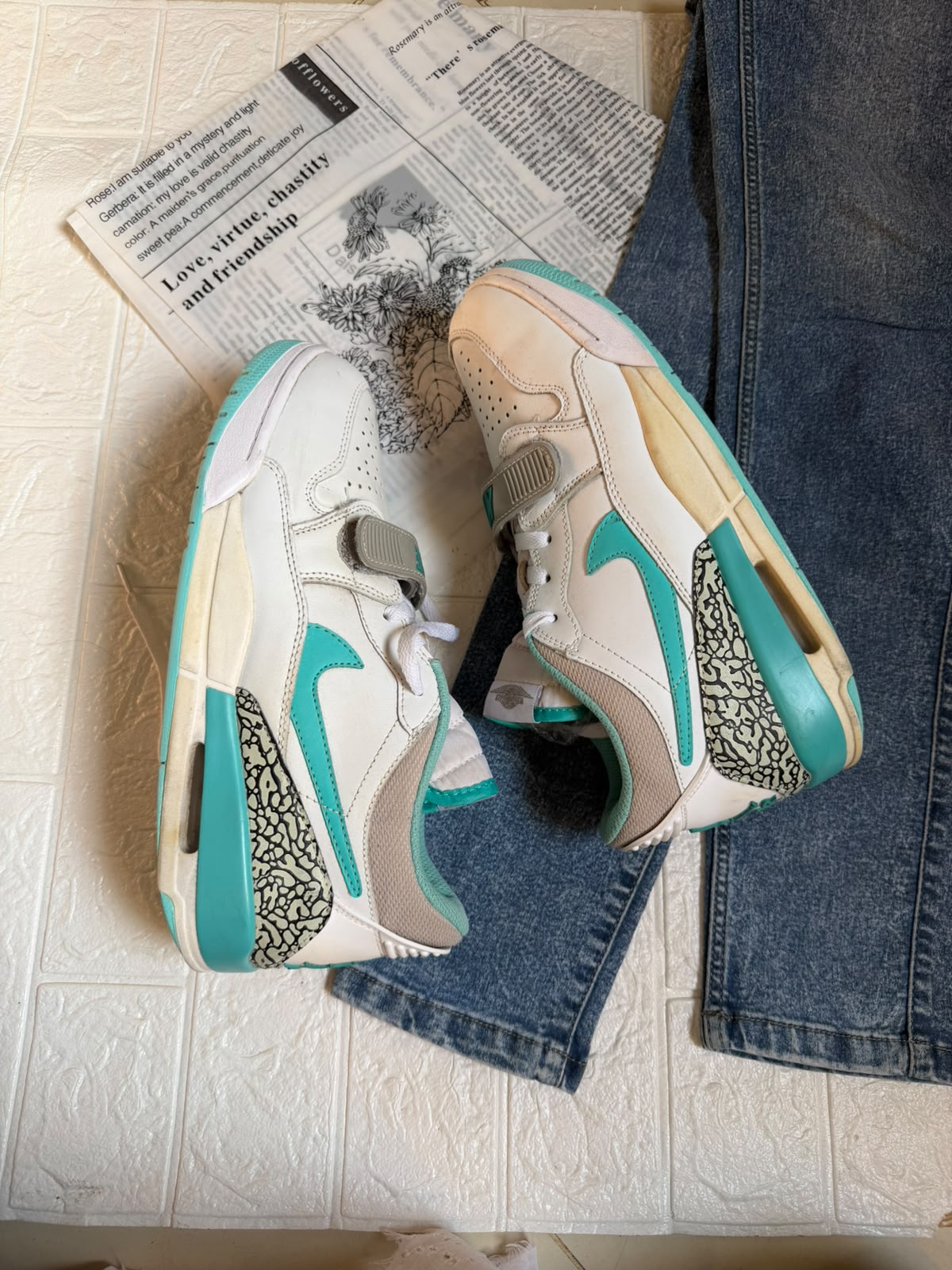 Jordan Legacy 312 Low White Turquois.