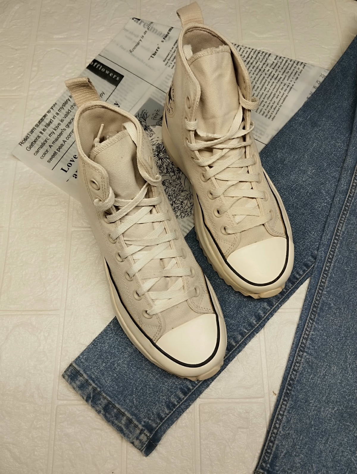 Cream Chunky HighRise
