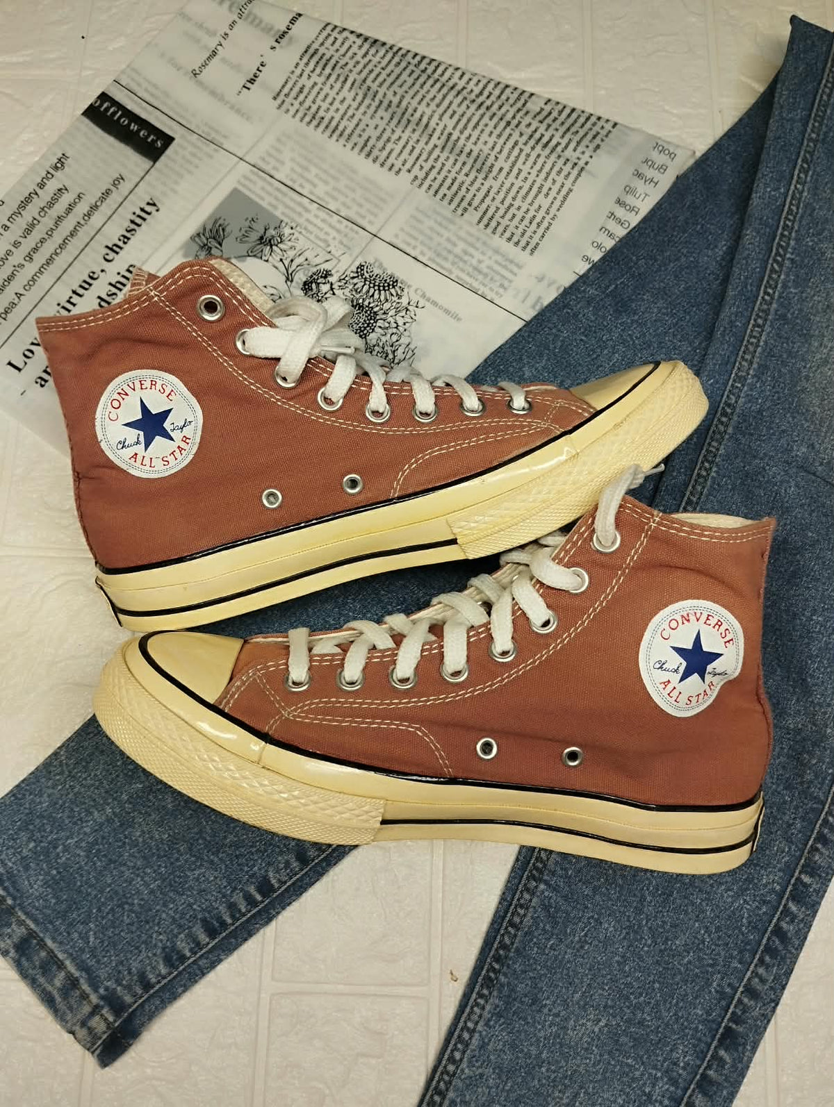 Muave High Rise Converse.