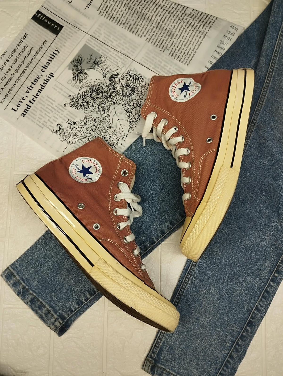 Muave High Rise Converse.