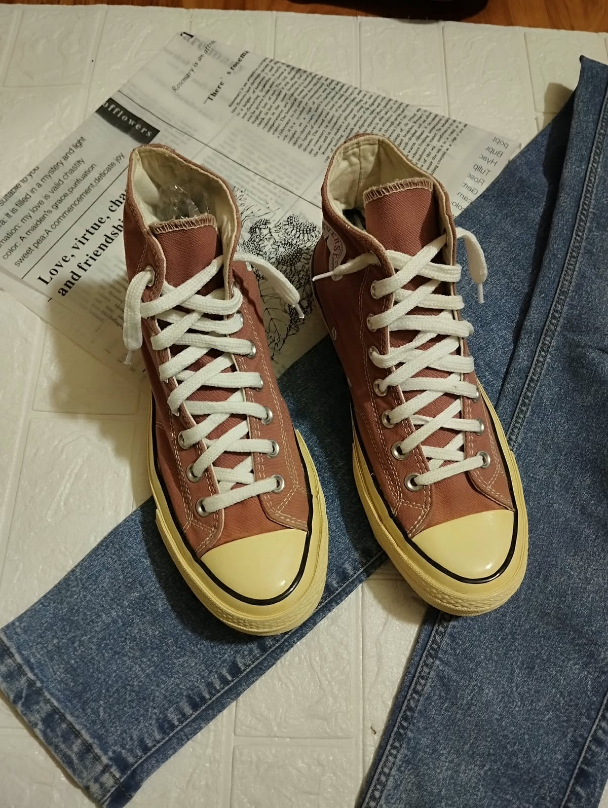 Muave High Rise Converse.