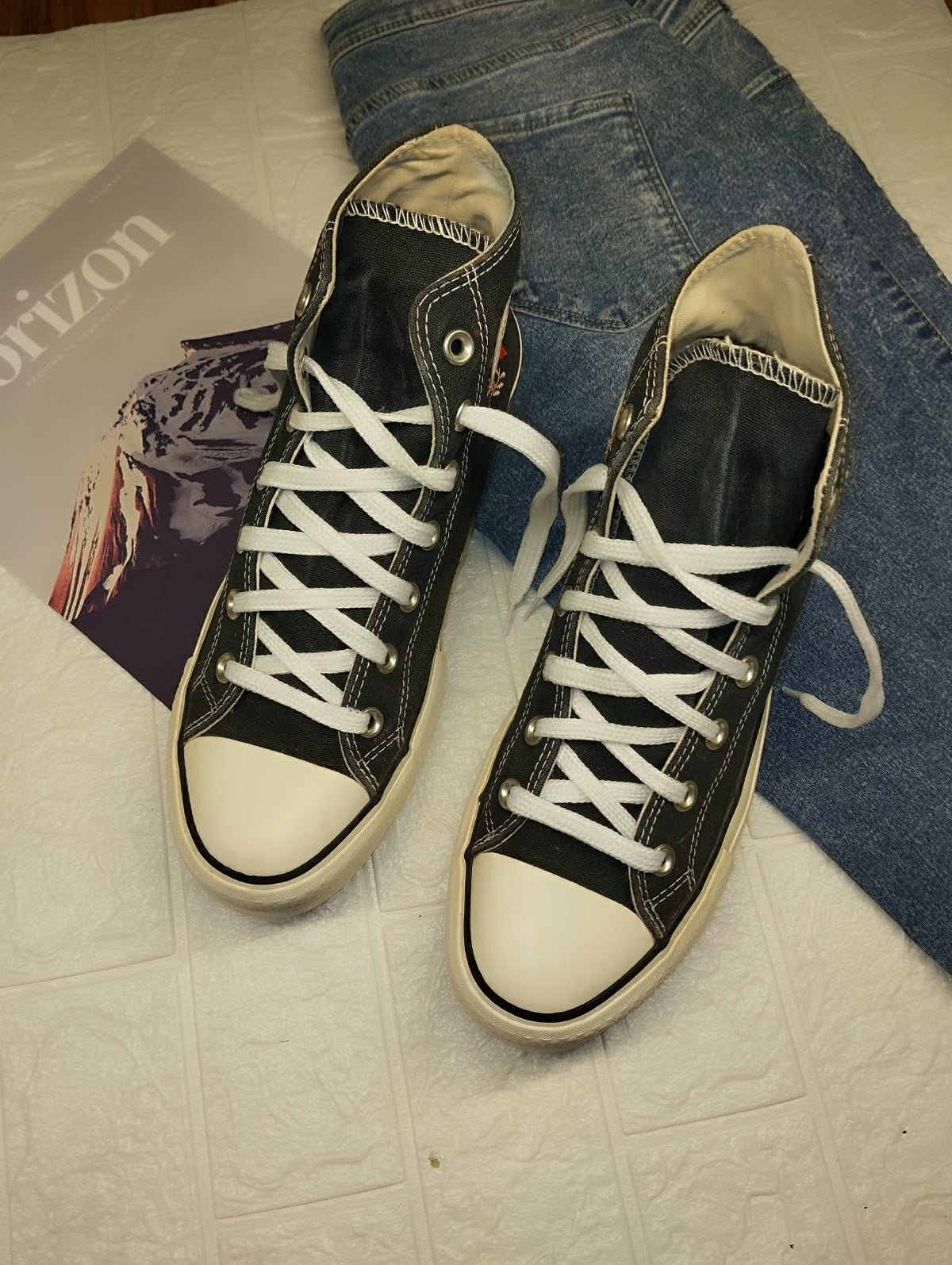 Black Embroidered 1 Converse