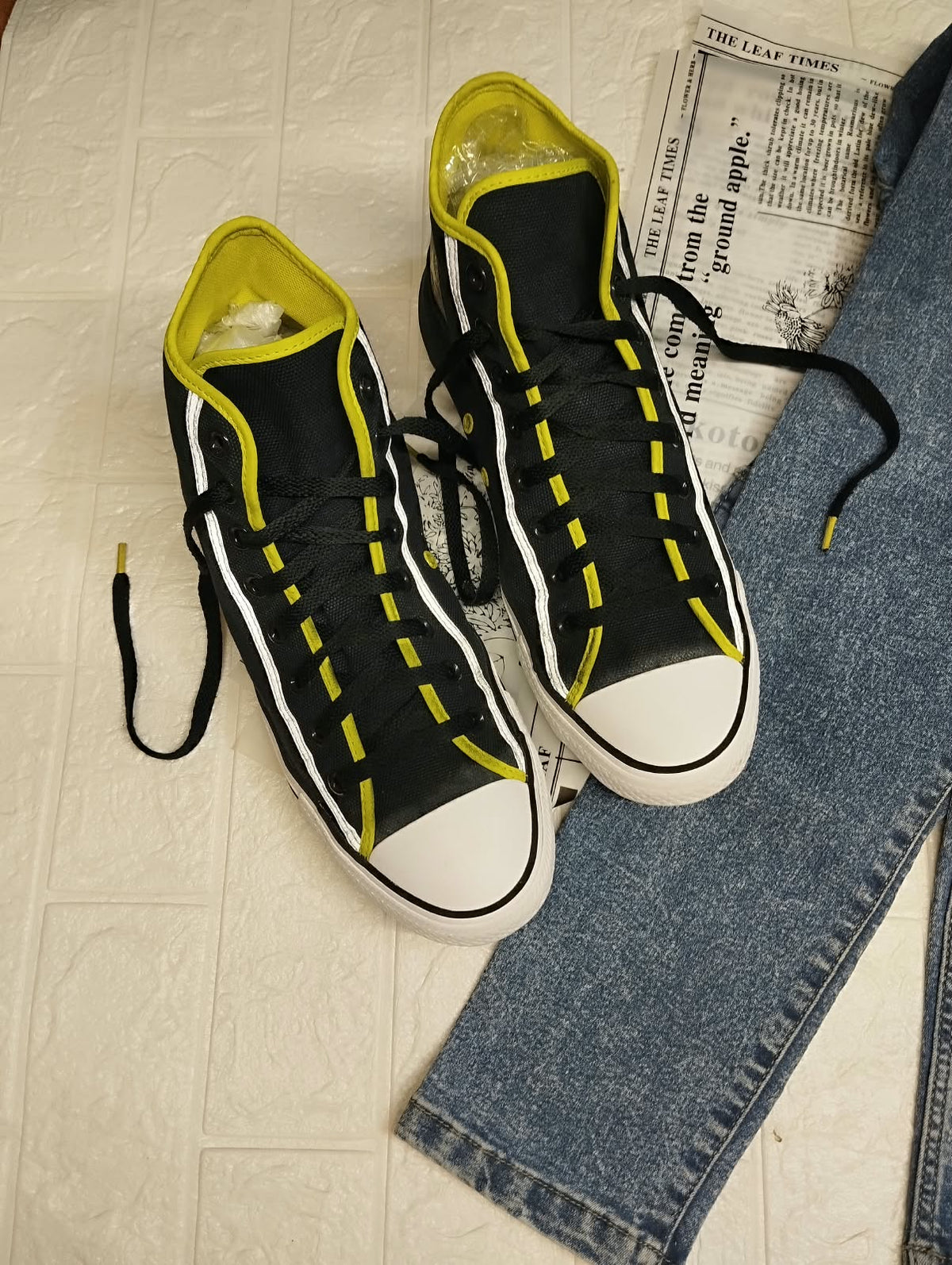 Black And Neon Yellow HighRise