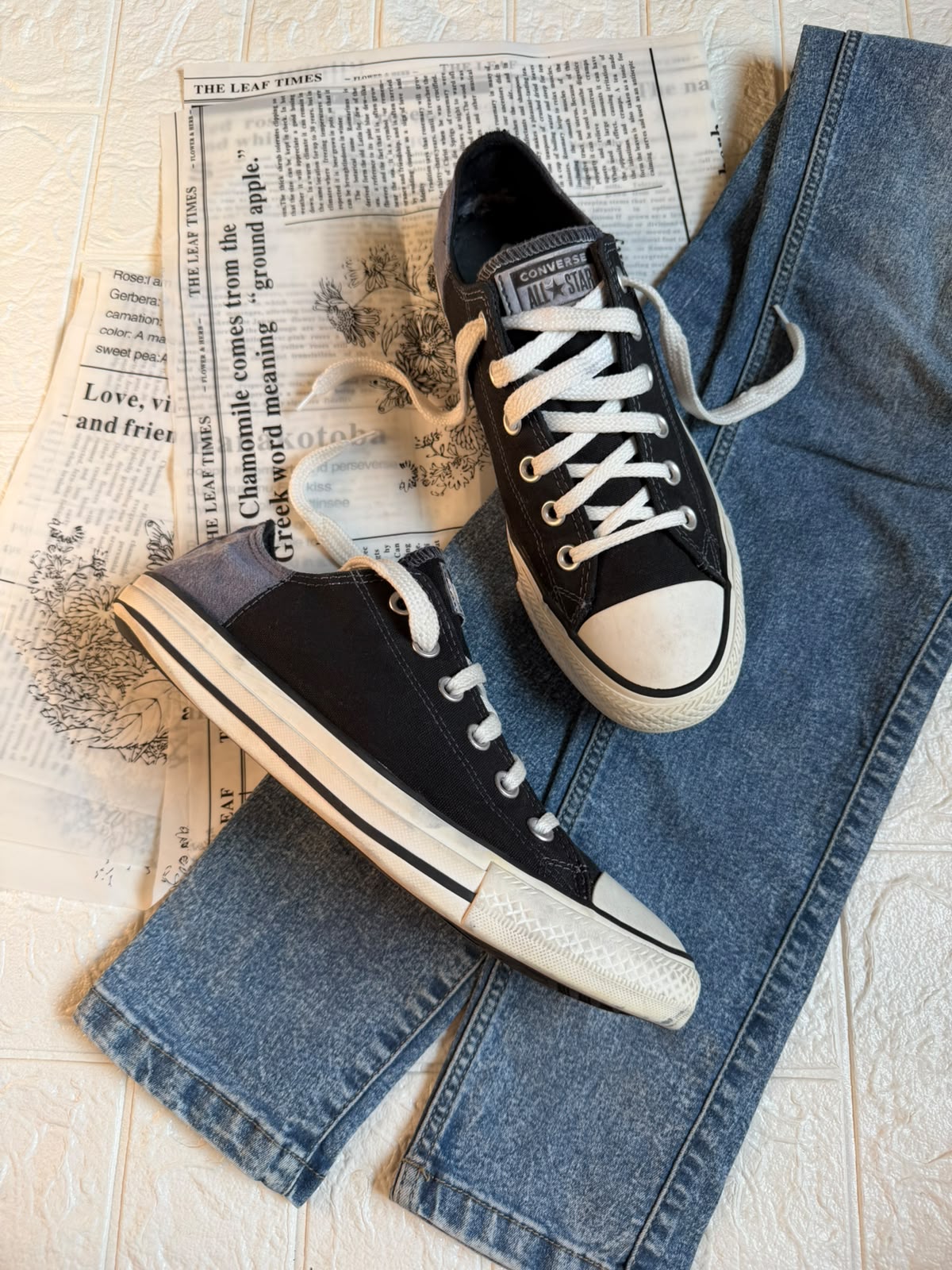 Grey and black low rise Converse