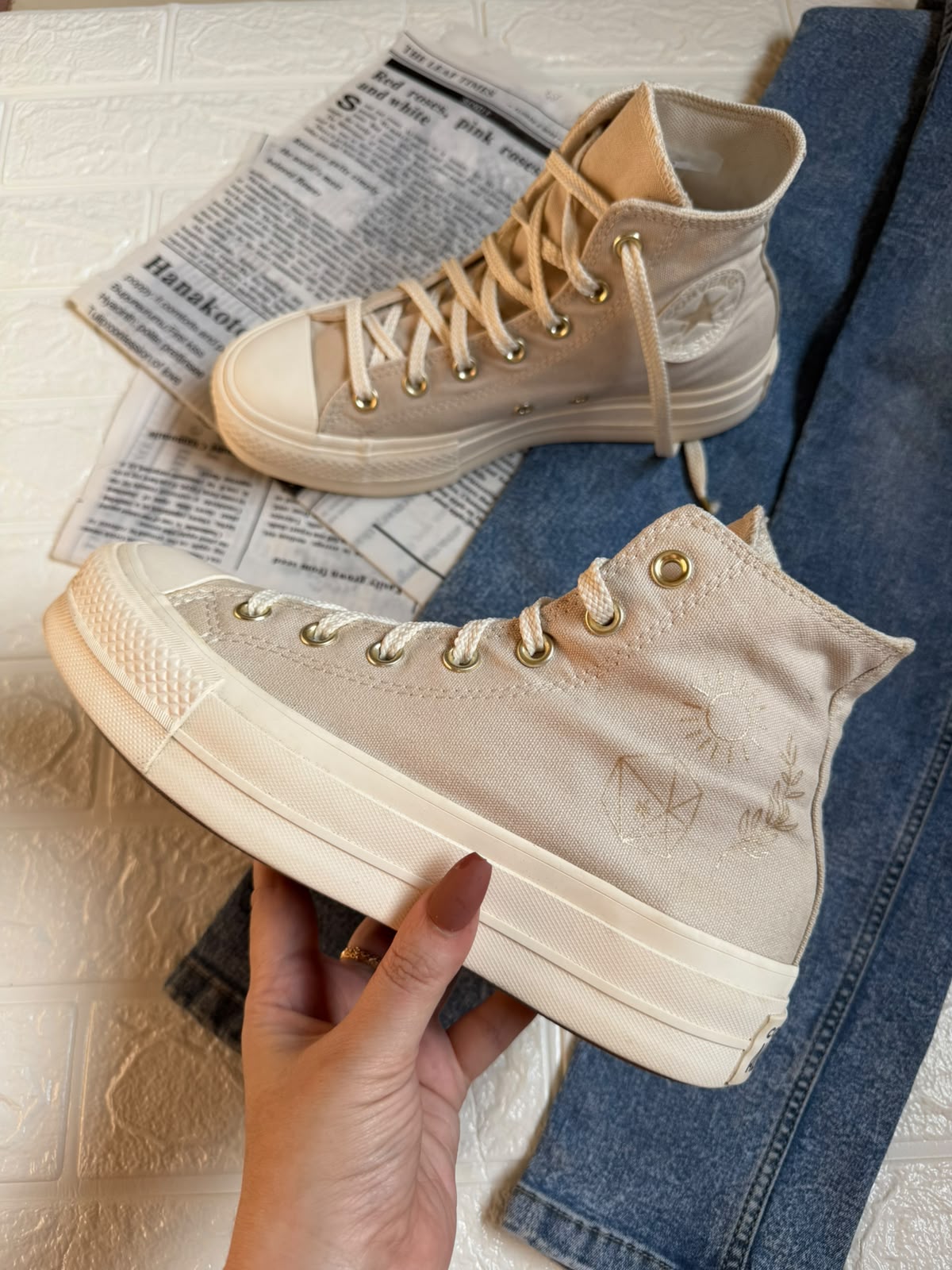 Beige Daimond High Rise Converse