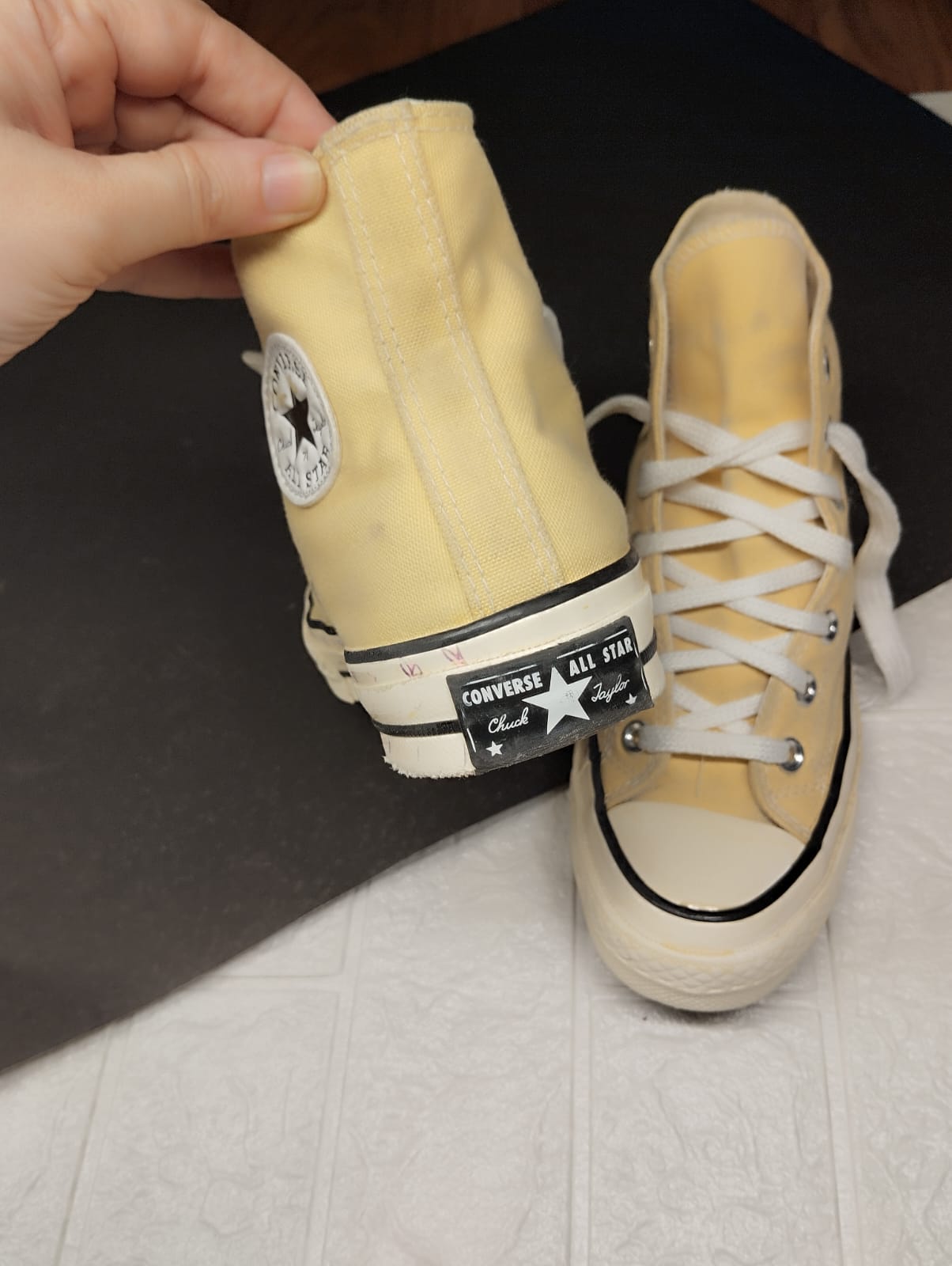 Butter yellow high rise taylor chuck