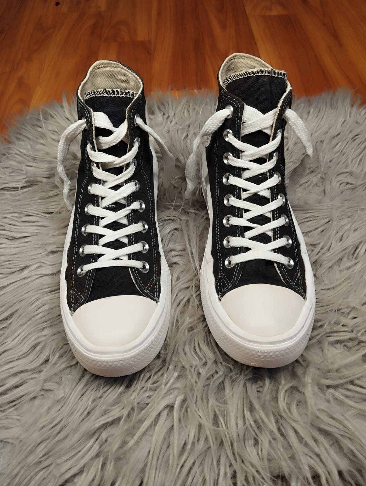 Black wave high rise platfrom