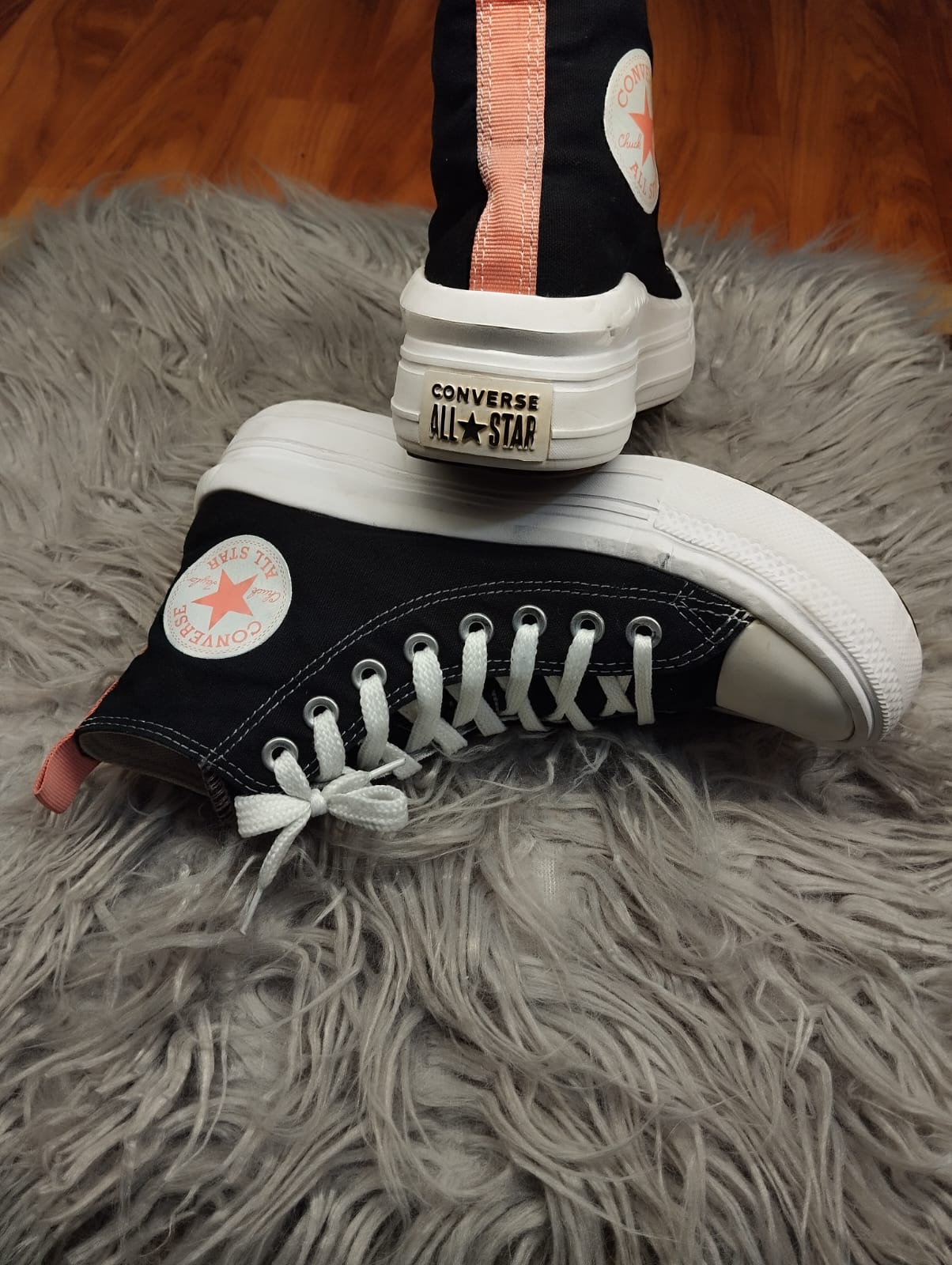 Black and pink wave platform