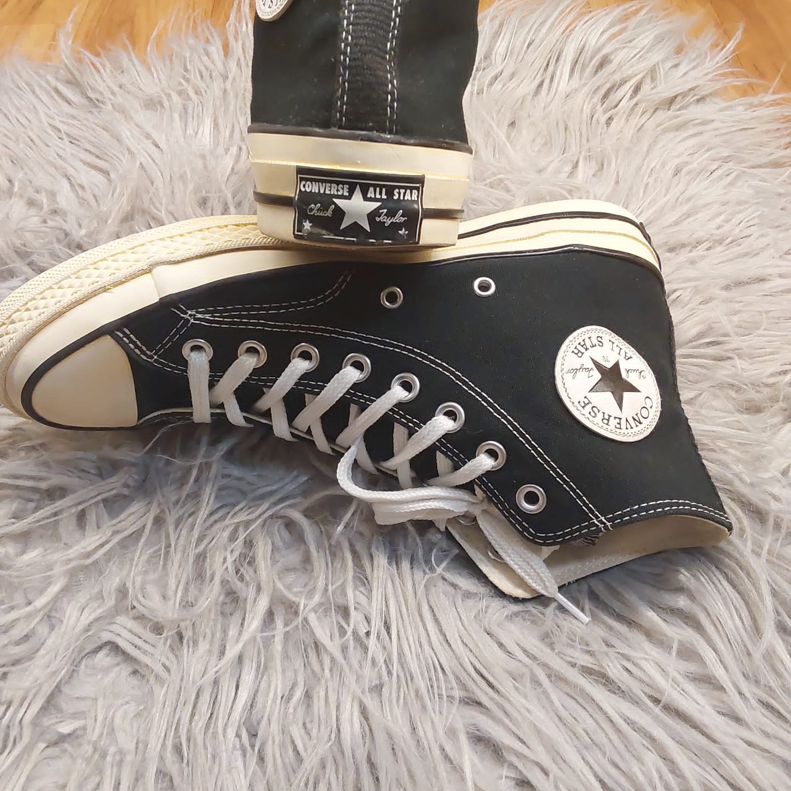 Black high rise taylor chuck