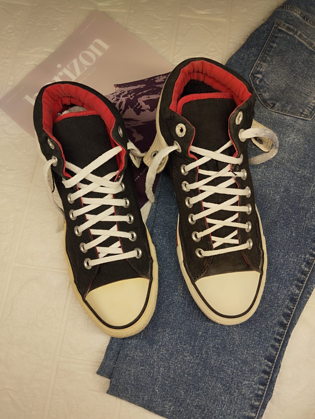 Black and red high rise converse