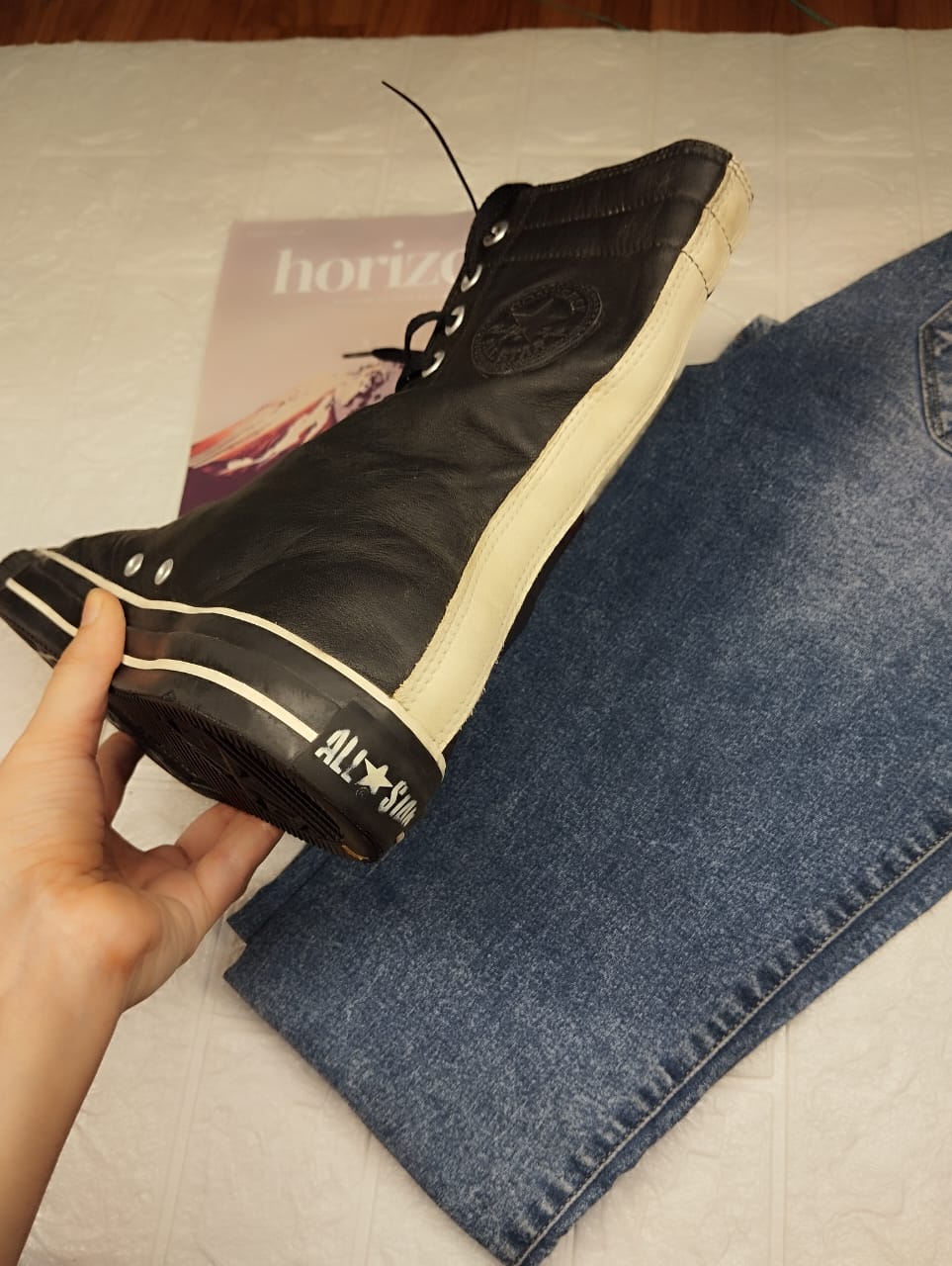 Double XXL full black high rise converse