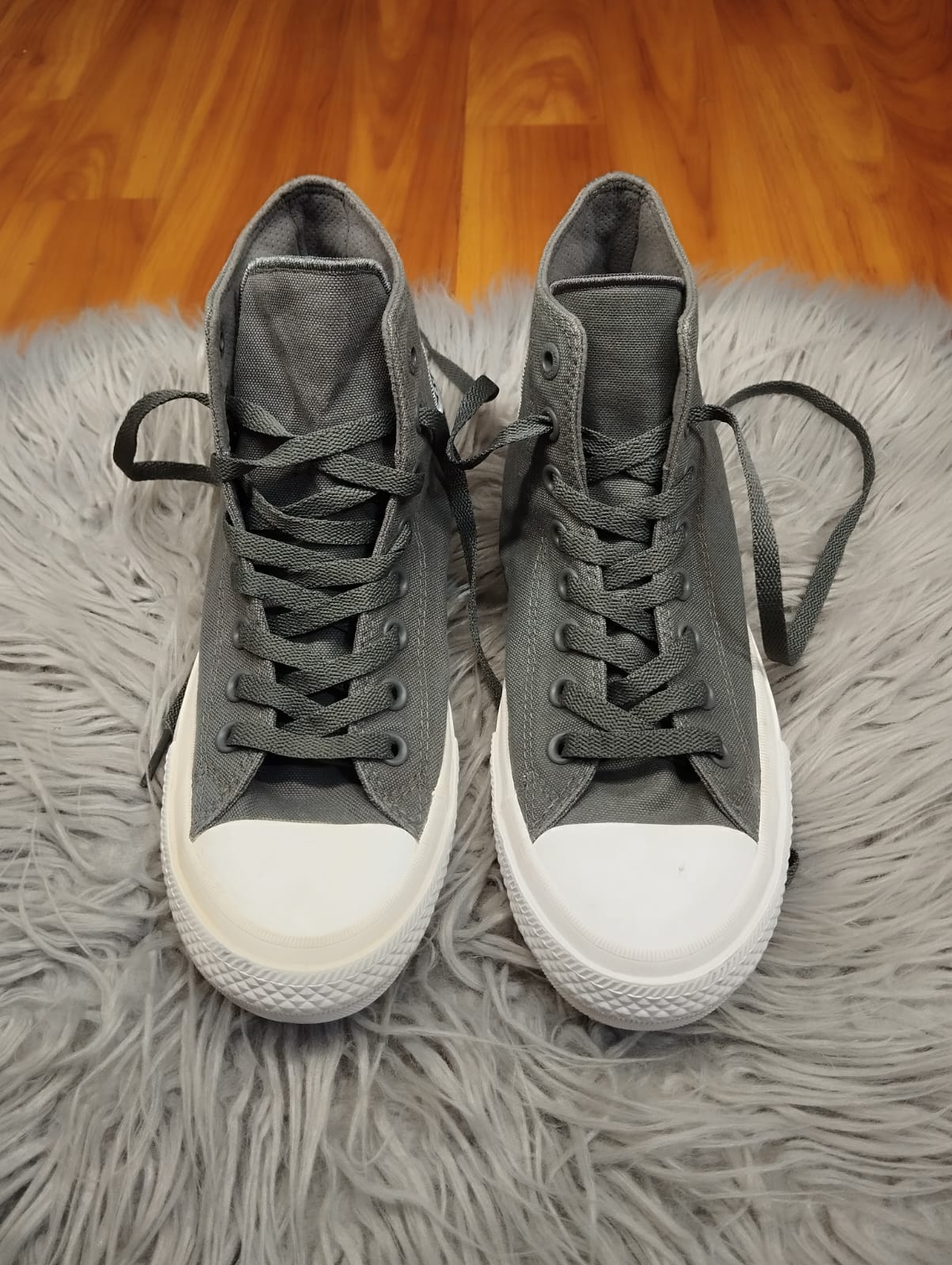 Grey and white high rise converse