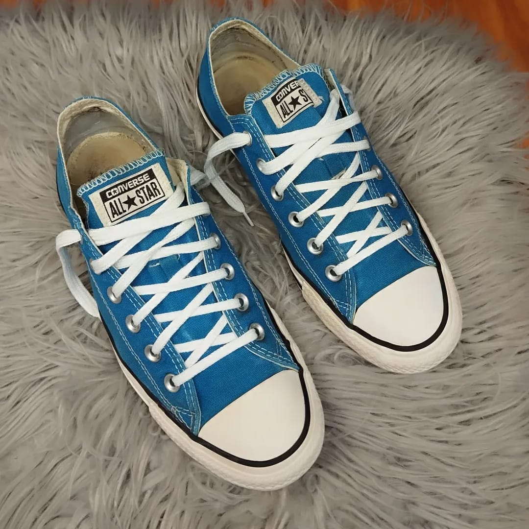 Blue low rise converse