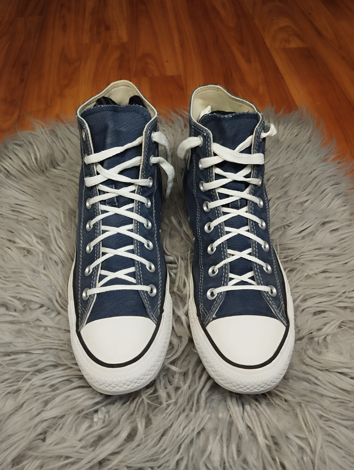 Navy blue high rise converse