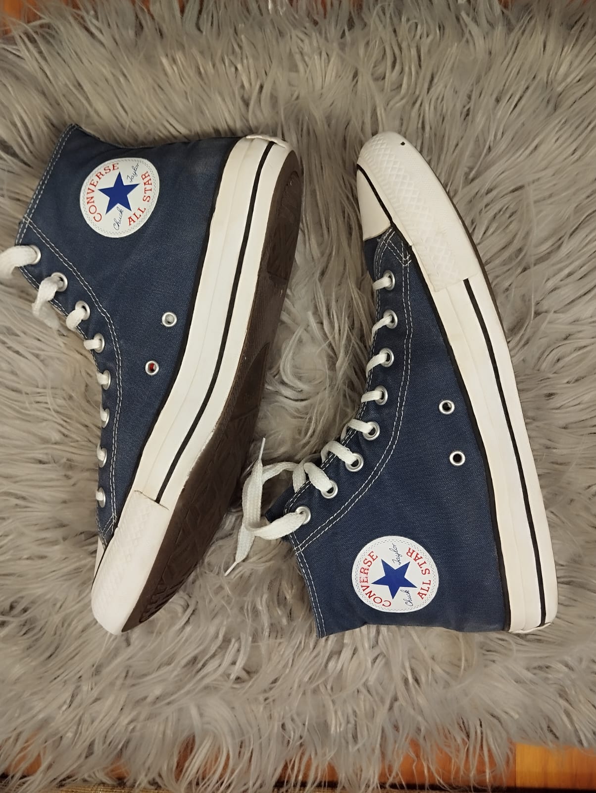Navy blue high rise converse