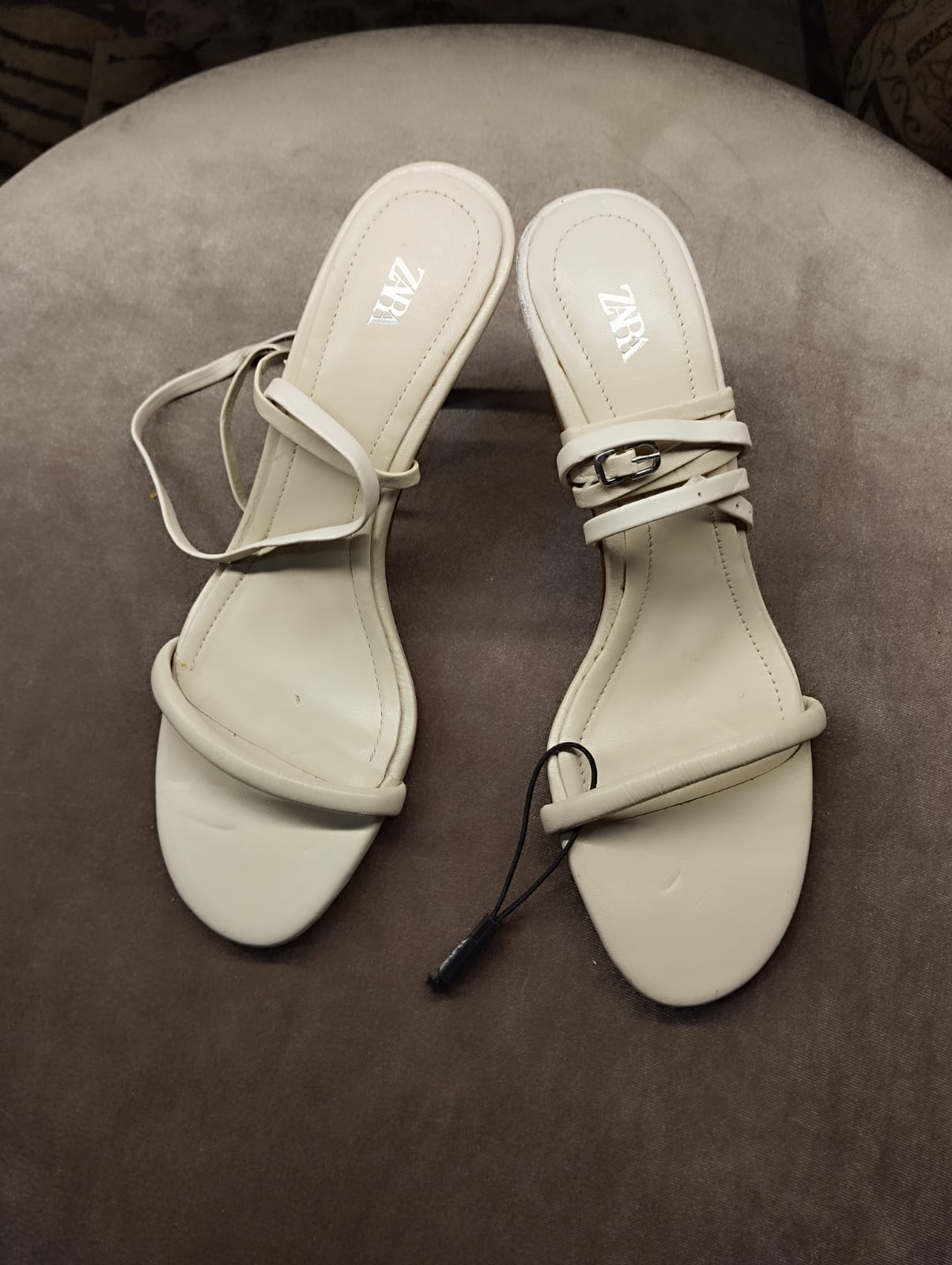 White heel